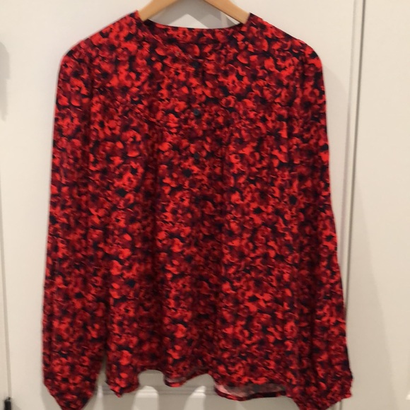 NWT A New Day Red Floral Long-Sleeve Blouse Size Medium - Picture 2 of 12